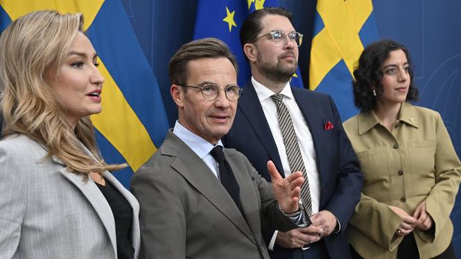 Ebba Busch (KD), Ulf Kristersson (M), Jimmie Åkesson (SD) och Simona Mohamsson (L) ska träffas på tisdagen i Strängnäs.