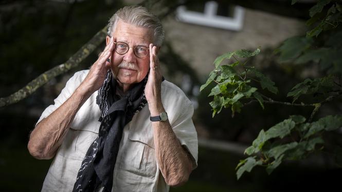 – Jag tror att varje tid på olika sätt fruktar sin egen undergång, säger Mikael Wiehe.