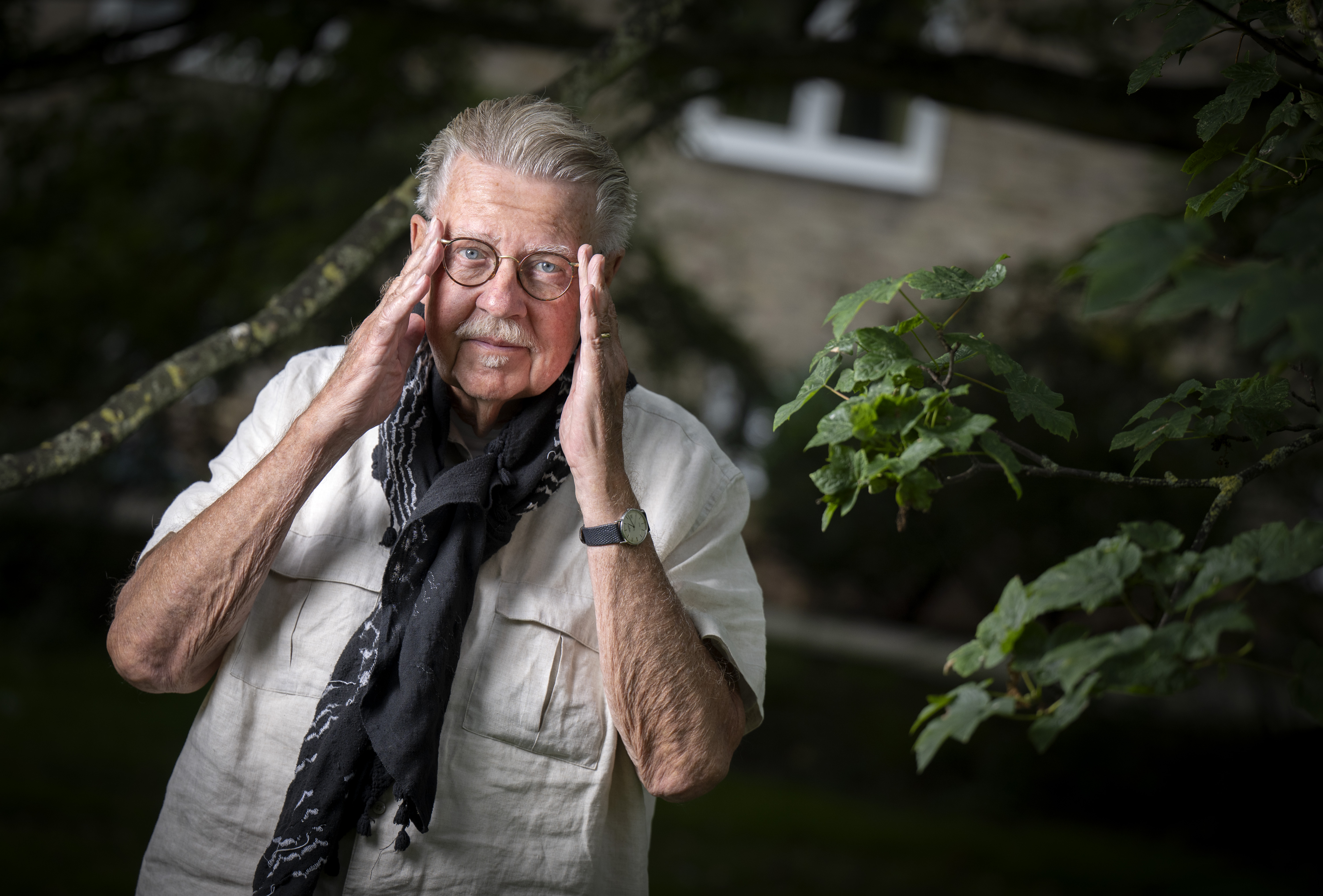 – Jag tror att varje tid på olika sätt fruktar sin egen undergång, säger Mikael Wiehe.