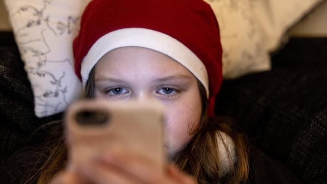 ”Vi möter barn som annars inte skulle få någon julklapp och familjer som saknar mat för helgerna”, säger Jonas Rydberg, generalsekreterare för Sveriges Stadsmissioner. Genrebild.