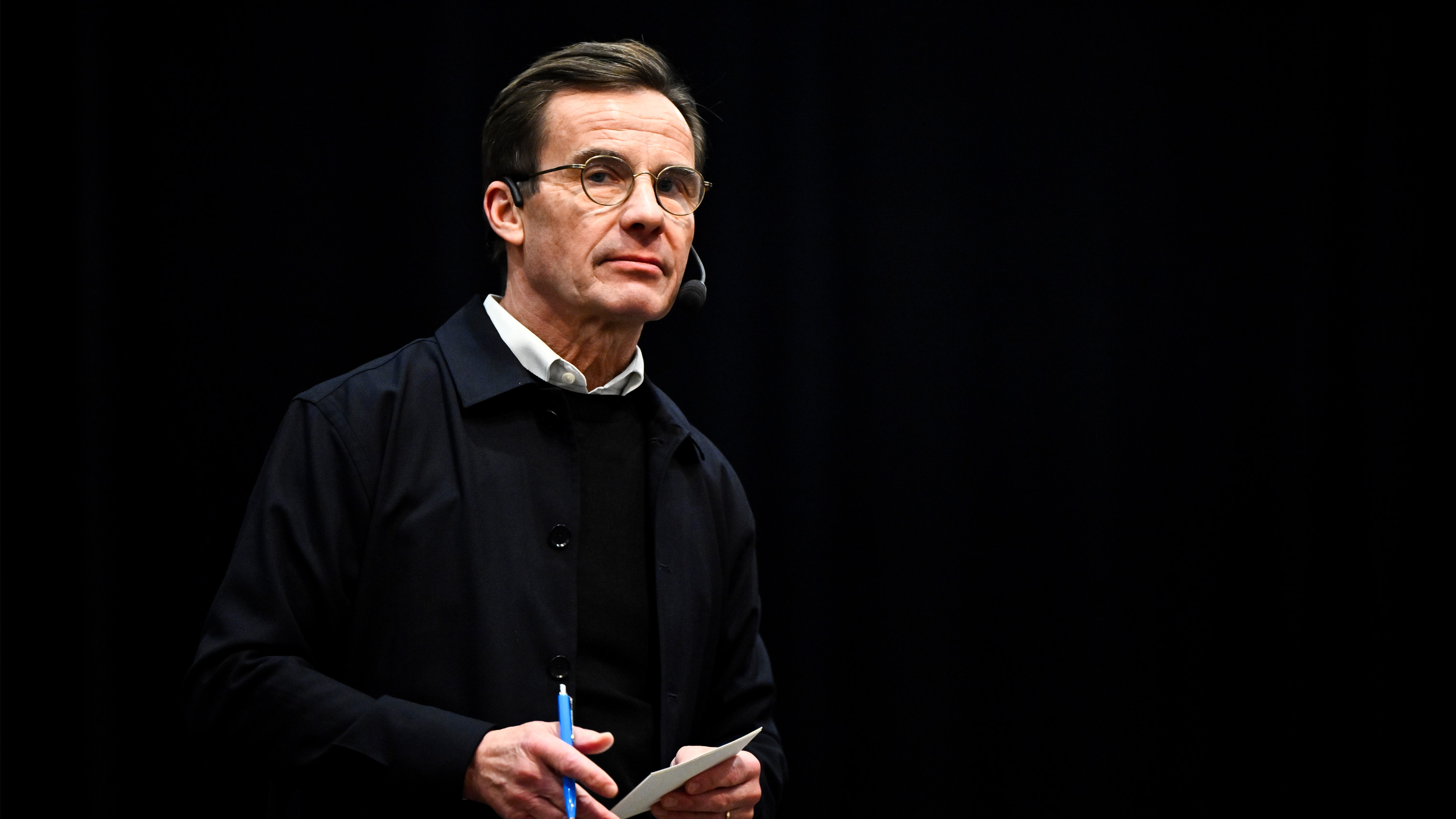 ”Ulf Kristersson menar att palestinarörelsen tar ”alla världens konflikter” till våra gator. I verkligheten är det förstås Sveriges vapenhandel, godkännande och medskyldighet till folkmord som fört hit konflikterna”, skriver Roya Hakimnia.