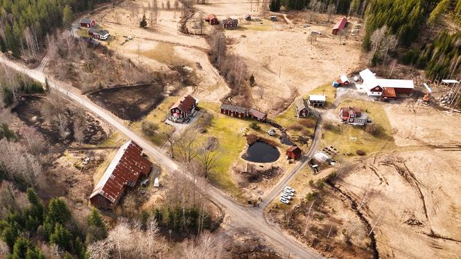 I skogsområdet intill sjön Vikern vill Swebal bygga en fabrik som producerar 4 500 ton TNT per år.