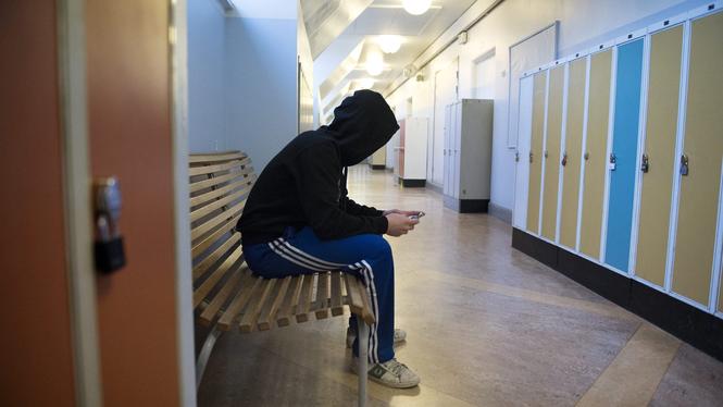 Forskning visar att unga i Sverige är mer medvetna om hur låga betyg i grundskolan kan påverka deras livschanser, än jämnåriga i många andra länder.