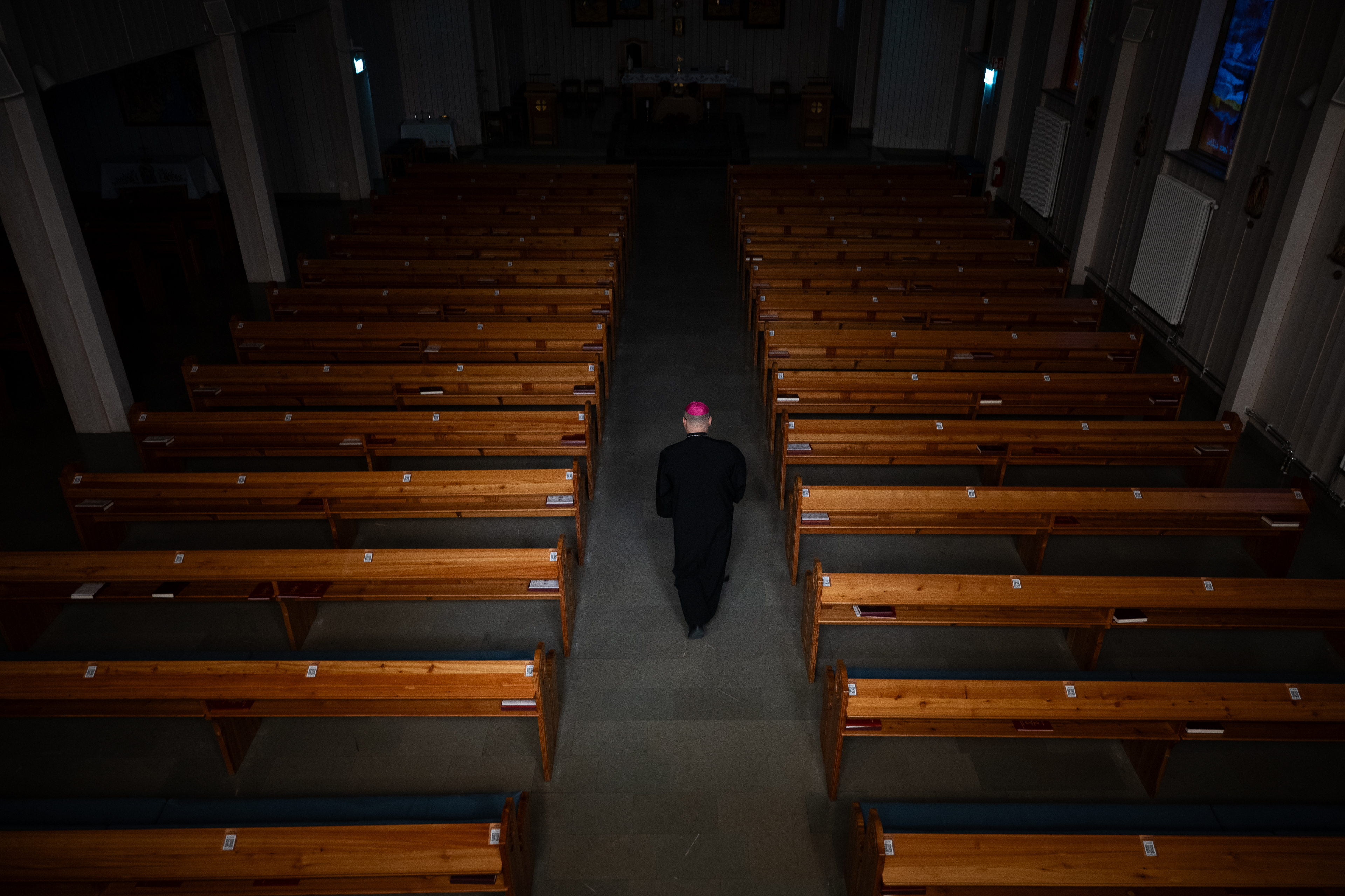 Jungfru Maria kaldeisk-katolska kyrka i Södertälje möter flera papperslösa. För några månader sedan tvångsutvisades fyra församlingsmedlemmar till Irak.