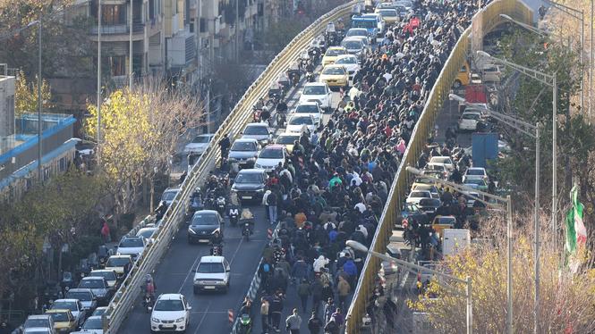 Bild från protesterna i Tehran, Iran, den 29 december 2025.