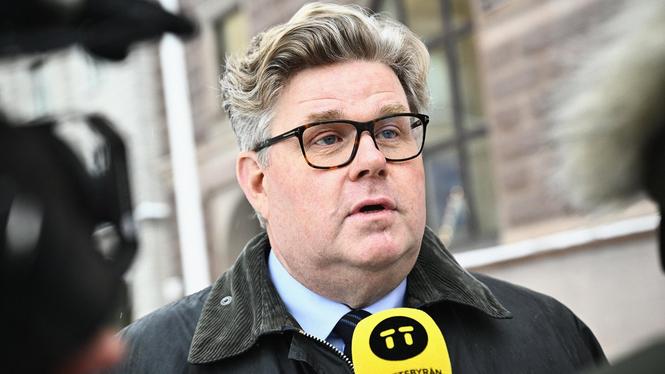 Justitieminister Gunnar Strömmer talar med pressen angående den turkiska rättegången mot Joakim Medin tidigare i veckan.