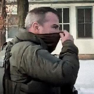 ICE-agenten som sköt ihjäl kvinnan i Minneapolis har identifierats som den 43-åriga Jonathan Ross.