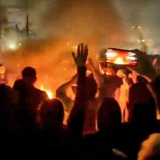 Skärmdump från bildmaterial av protester i Teheran, Iran.