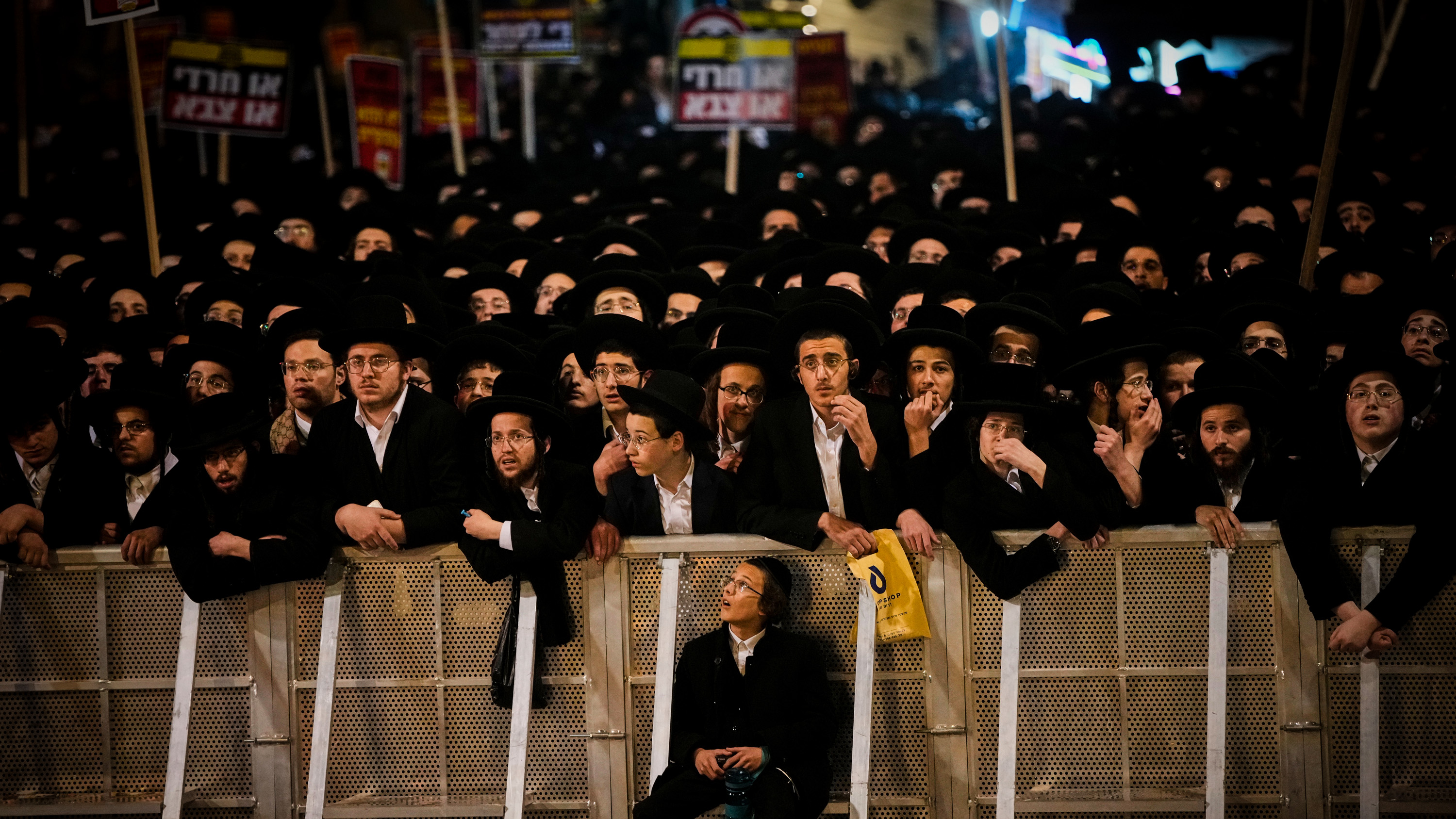 Ultraortodoxa judiska män protesterar mot militärrekrytering i Jerusalem, januari 2026.