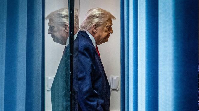 ”Jag tror att amerikanernas död, det vi ser på TV, orsakar djup oro. Amerikaner gillar inte vad de ser just nu”, sa republikanske guvernören Kevin Stitt under ett tv-sänt tal.