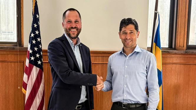 Erik Pelling (S), kommunstyrelsens ordförande i Uppsala, vill stötta borgmästare Jacob Frey och vänorten Minneapolis. I höstas besökte Pelling den amerikanska staden.