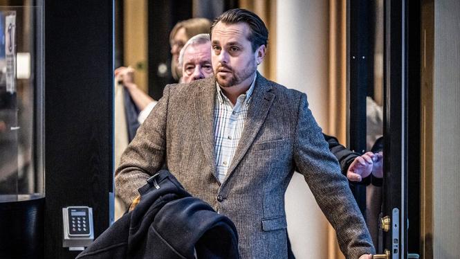 Kommunstyrelseordförande i Staffanstorp Christian Sonesson (M) anländer till tingsrätten i Lund