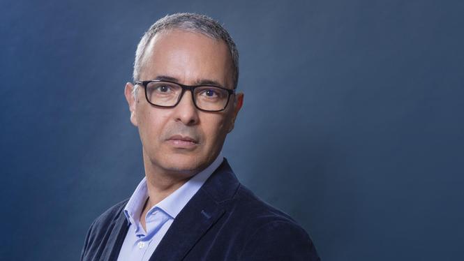 Kamel Daouds kritikerrosade roman ”Ärret” är aktuell på svenska.