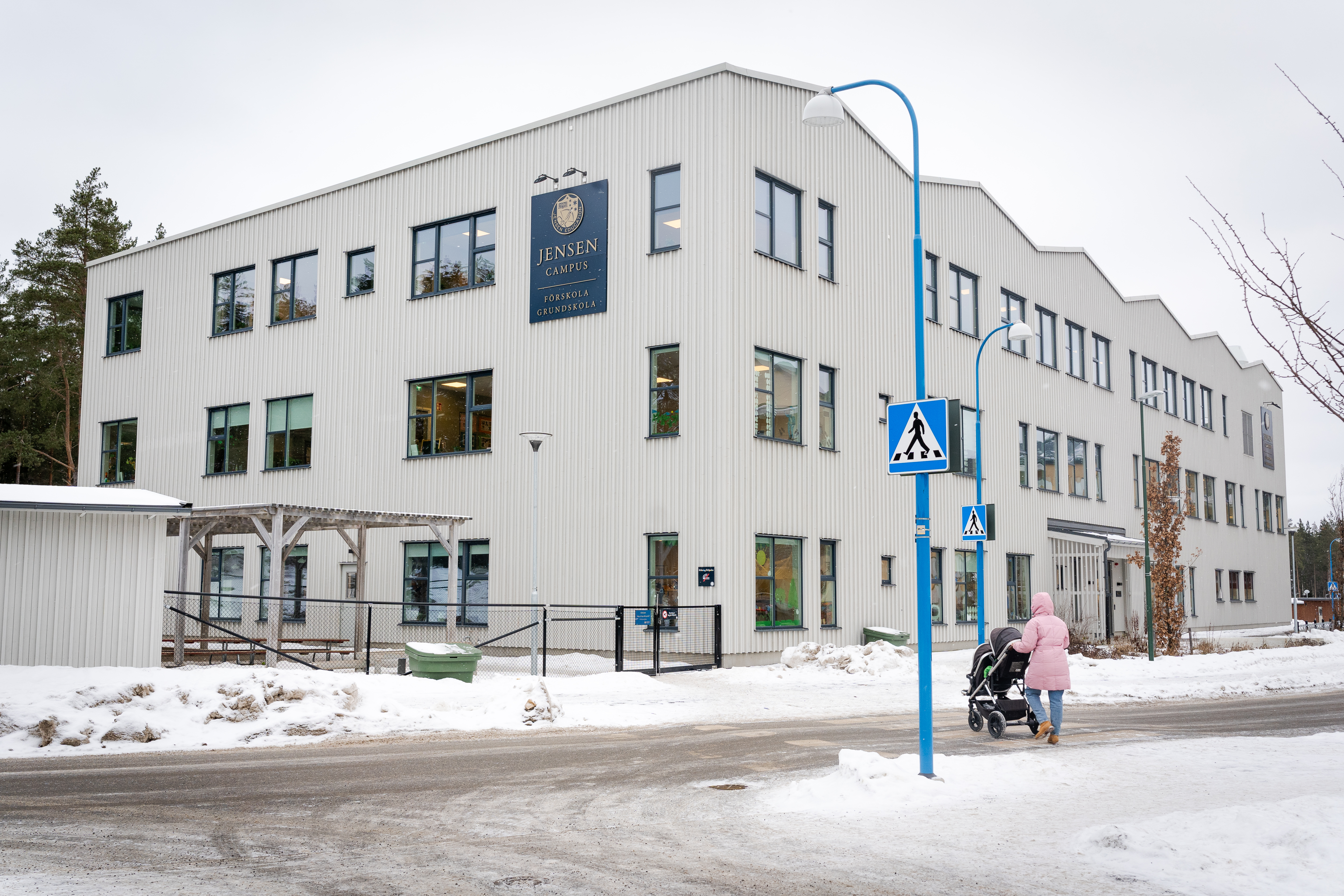 Friskolejätten Jensen saknar tillstånd för skolverksamheten på Landbovägen i Bro.
