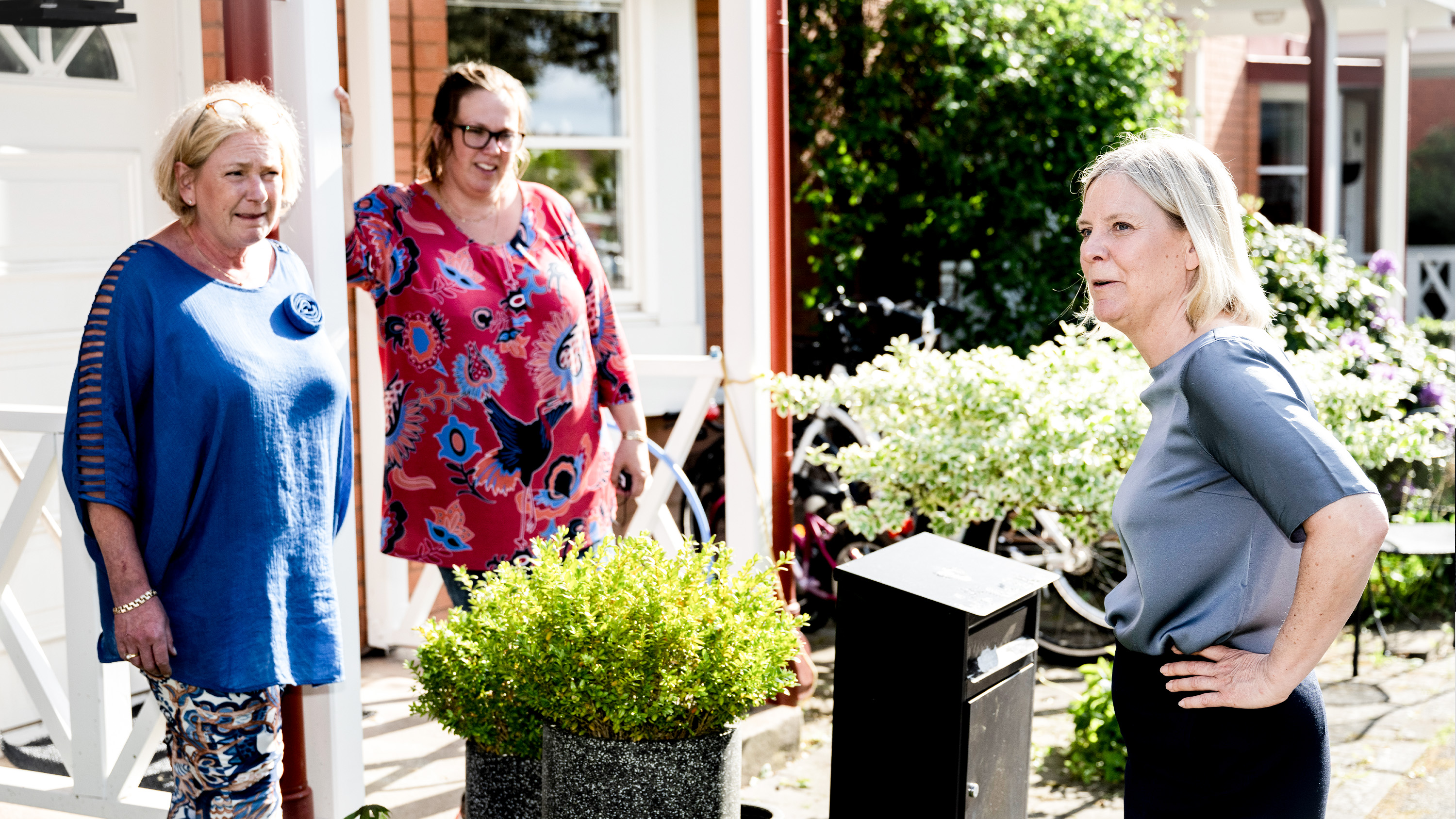 Socialdemokraternas partiledare Magdalena Andersson knackade dörr på Linero i Lund under EU-valskampanjen 2024.