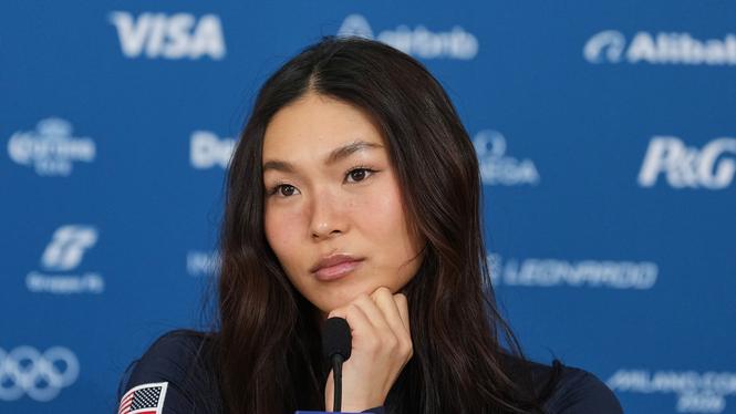 ”Jag tycker att vi har rätt att uttrycka våra åsikter om vad som pågår”, säger snowboardåkaren Chloe Kim, en av olympierna som riktat kritik mot USA:s politik.