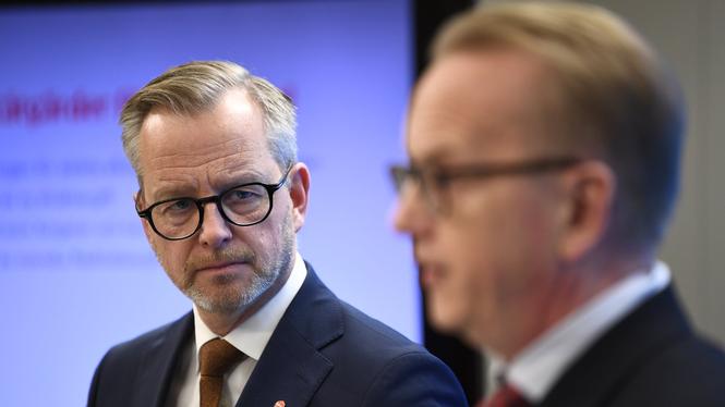 Socialdemokraternas ekonomisk-politiske talesperson Mikael Damberg och energi- och näringspolitiske talesperson Fredrik Olovsson. Arkivbild.