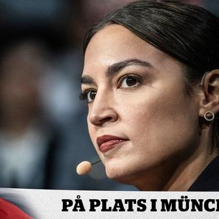 Kongressledamoten Alexandria Ocasio-Cortez deltar på säkerhetskonferensen i München.