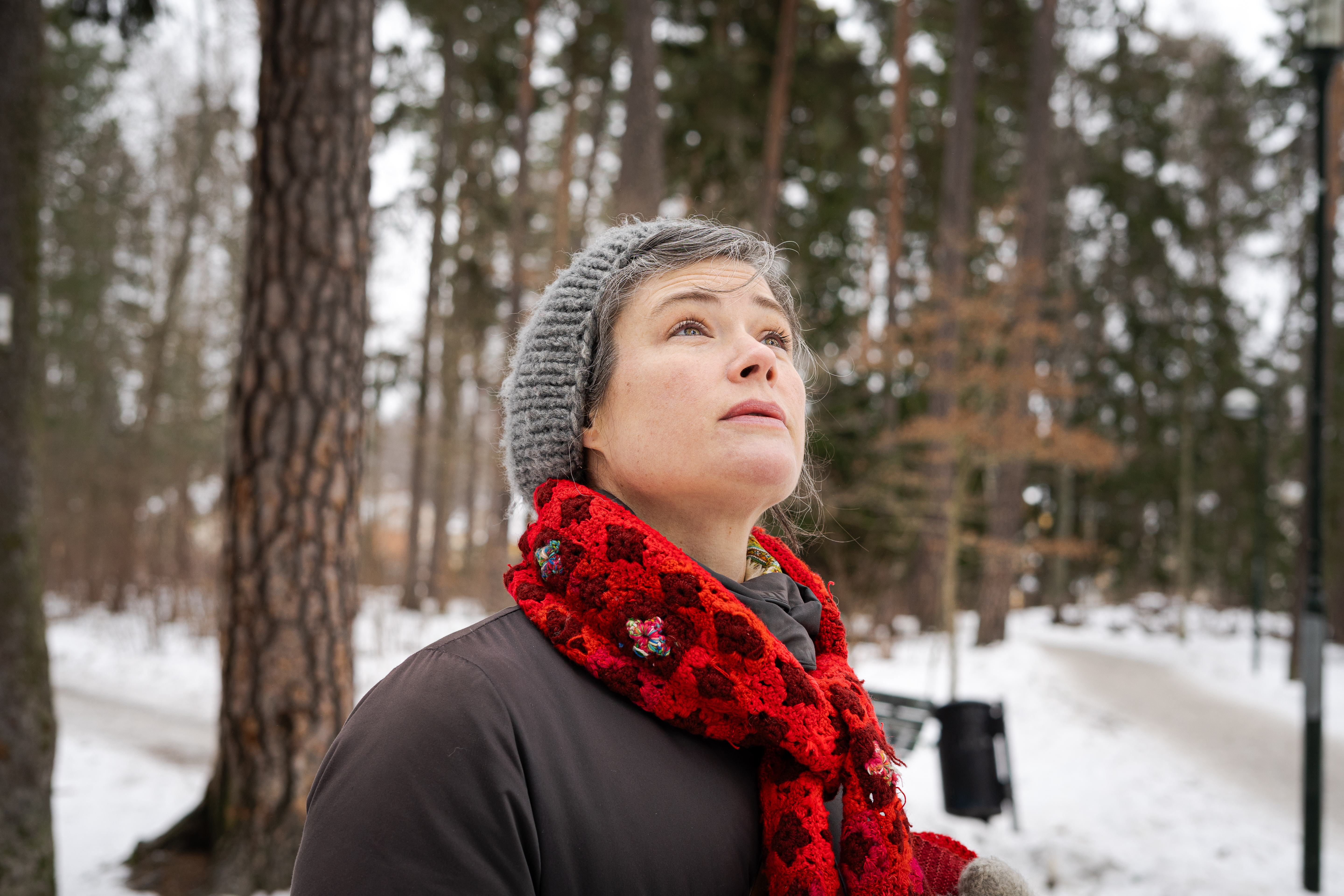 Forskning visar att människor som är medvetna om natur- och klimatkrisen finner mindre tröst i naturen än andra. Sophia Augusta hanterar sin oro genom klimataktivism. ”Jag vägrar tro att det jag gör inte har någon mening”, säger hon.