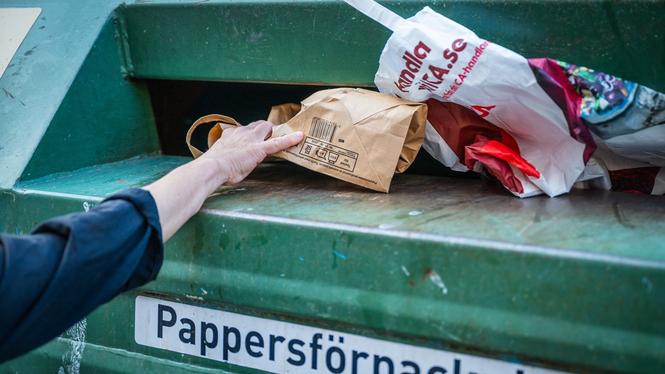 Från och med 1 januari 2027 måste alla fastighetsägare kunna erbjuda sopsortering i anslutning till fastigheten. Då ska huvudsakligen större förpackningar lämnas vid kommunens återvinningsstationer.