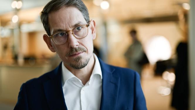 Niels Paarup-Petersen (C) tycker att regeringsförslaget för att stoppa tonårsutvisningarna är en ”silvertejpslösning”.