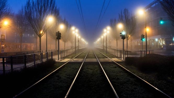 En tom tunnelbaneperrong i Frankfurt, Tyskland. Kollektivtrafik­anställda inledde en två dagar lång strejk i fredags.