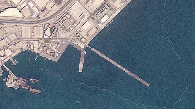 Satellitbild över den amerikanska flottbasen i Bahrain. Bild från tidigare i veckan. 