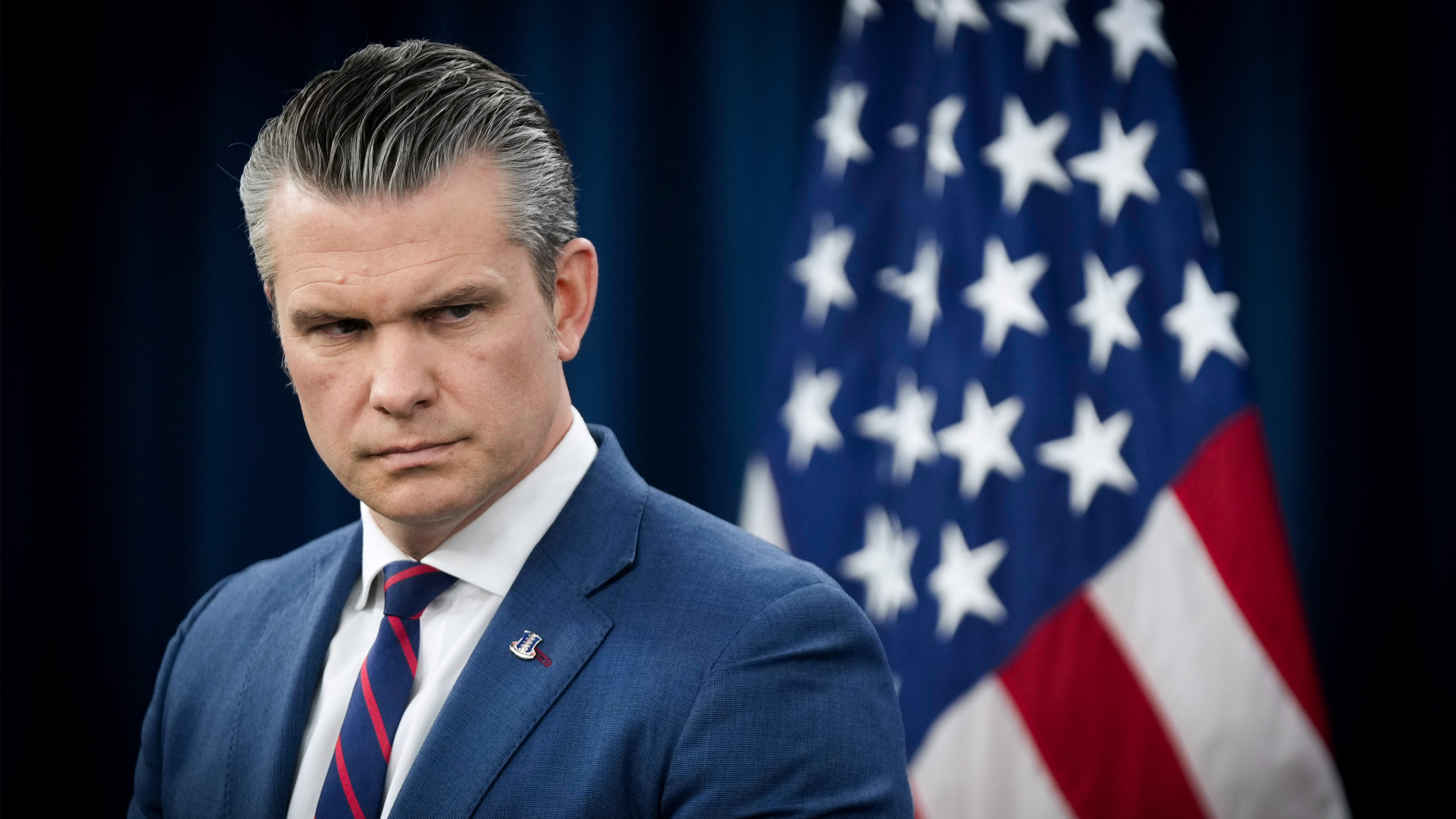 När Pete Hegseth höll sitt tal på tisdagen hade han chansen att ena i alla fall delar av världen bakom sitt vansinnesprojekt. Han tog den inte.