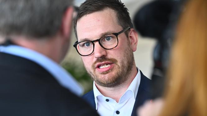 Vänsterpartiets utrikespolitiskatalesperson Håkan Svenneling (V).