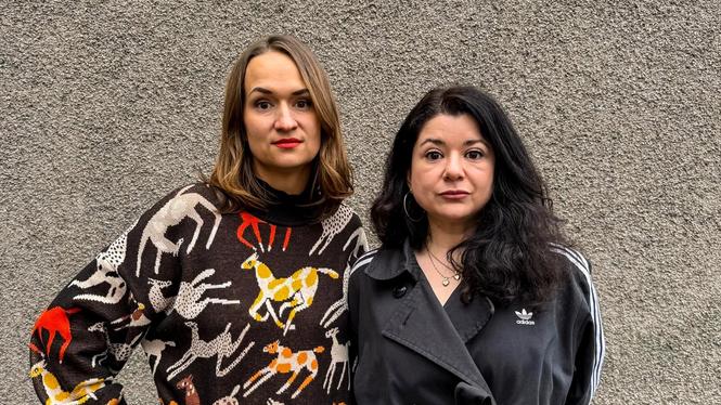 Skådespelaren Bianca Kronlöf och Mireya Echeverría Quezada, chefredaktör på plattformen Kontext.