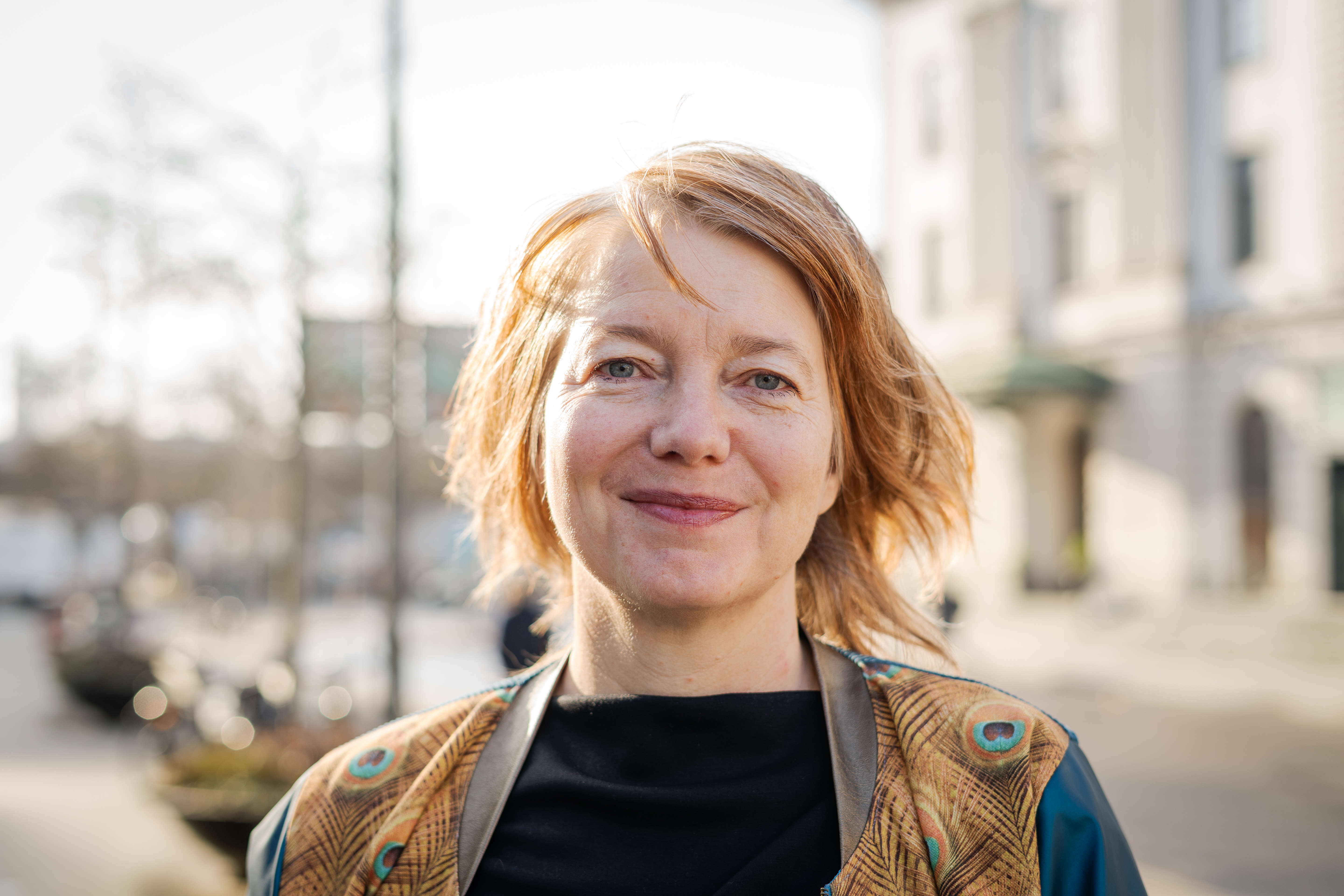 Frysta hyror och lägre matpriser är feministisk politik, enligt Malin Björk. ”Mer pengar i plånboken gör kvinnor friare.”