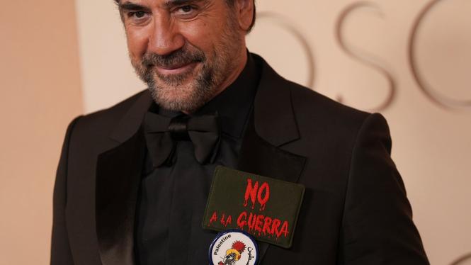 Javier Bardem protesterade både på röda mattan och från scenen. 