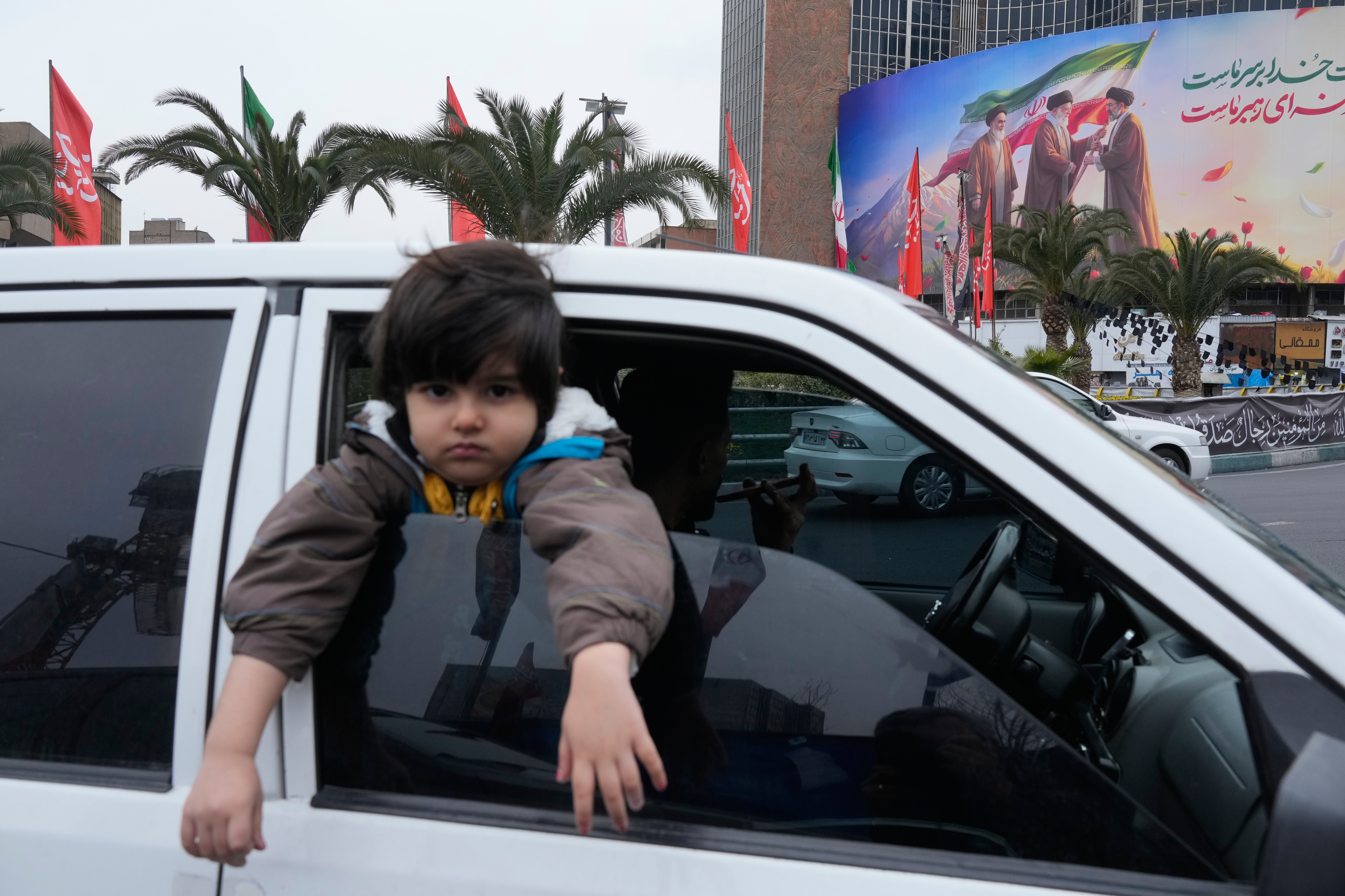 Hur kommer framtiden för barnen i Iran bli? Det enda vi vet är att alternativen är brutala, skriver Amin Parsa.