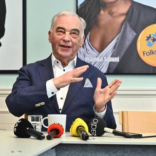 76-åriga Lars Leijonborg (L) gör politisk comeback.