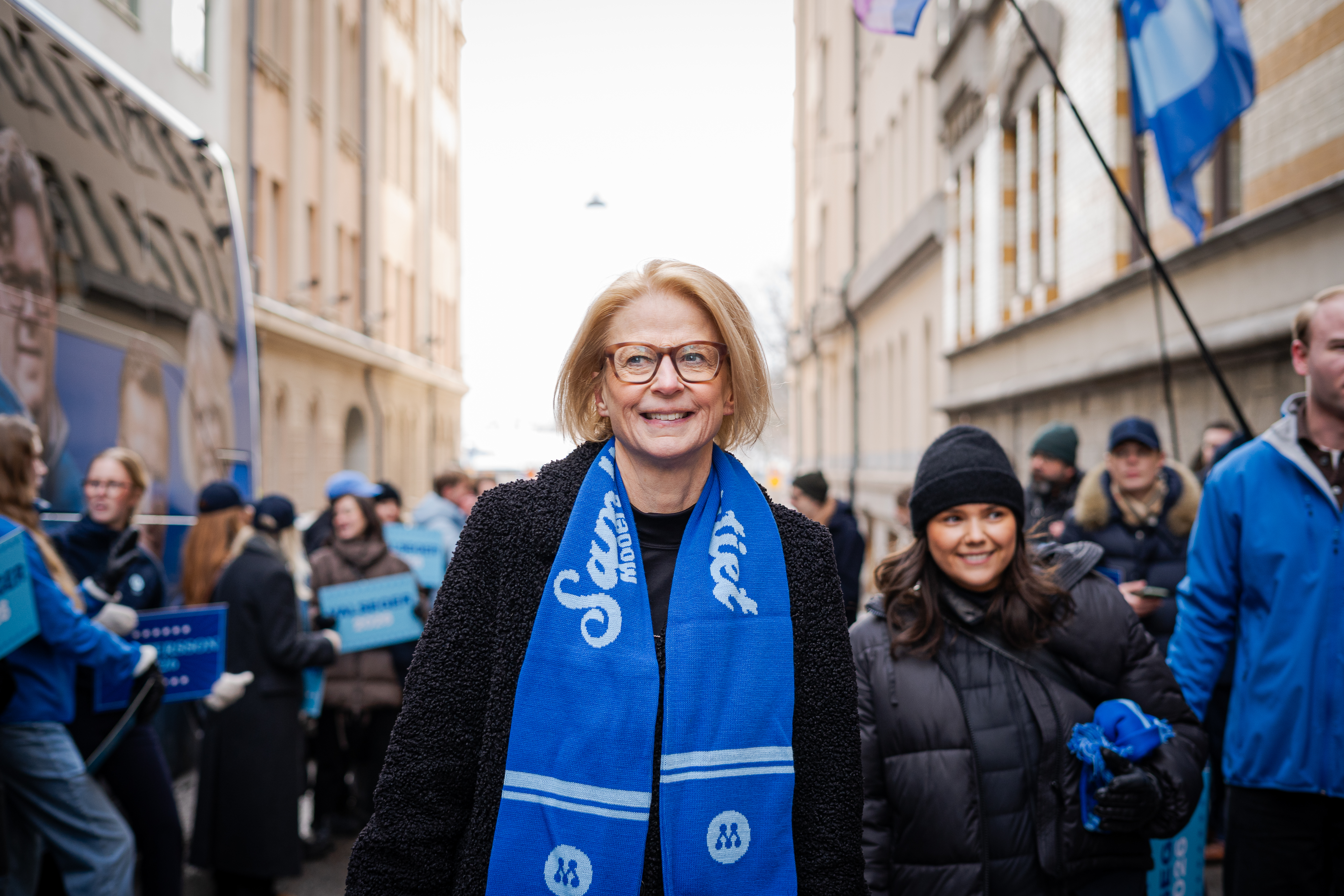 Elisabeth Svantesson uppmanar Socialdemokraterna att stå för sin politik, inklusive skattehöjningar. ”Makt är inte dumt att ha, men man ska veta vad man ska göra med den", säger hon.