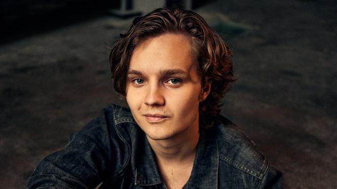 Petter Ströbaek framträder på klubben "Elfte timmen" på Göteborgs stadsteater den 28 mars.