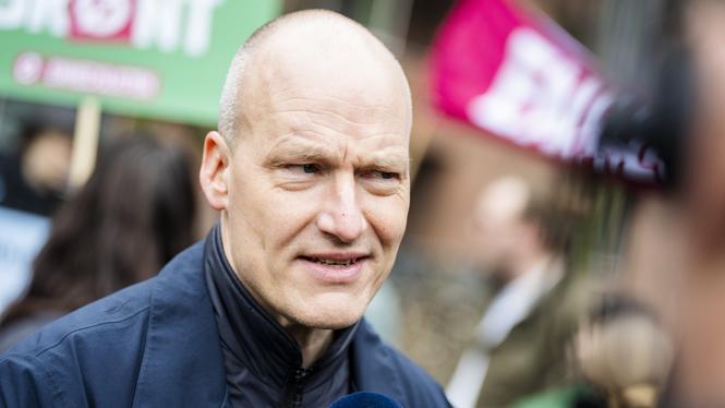 Pelle Dragsted är Enhedslistens gruppledare i folketinget och talesperson.