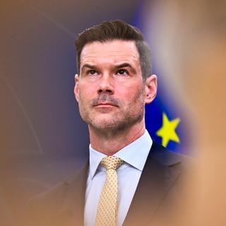 Johan Forssell, migrationsminister (M), under pressträffen där förslag på ett nytt vandelskrav för uppehållstillstånd presenteras.