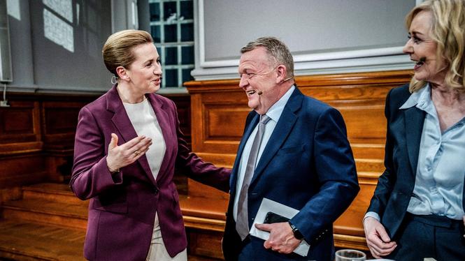 Mette Frederiksen, statsminister och ledare för Socialdemokratiet, efter måndagens slutdebatt tillsammans med Moderaternes partiledare Lars Løkke Rasmussen och De Konservatives ledare Mona Juul.