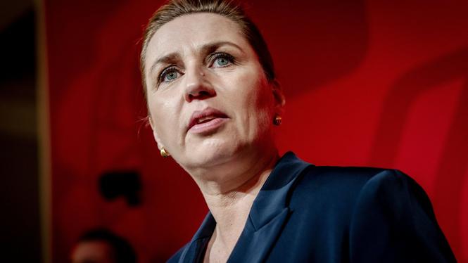 Danmarks statsminister Mette Frederiksen under valnatten. 