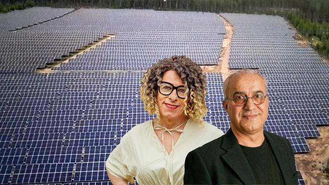 Johan Jenny Ehrenberg och Gahangir Sarvari ser fram emot att fira att solparken i Hultsfred äntligen är inkopplad på elnätet.