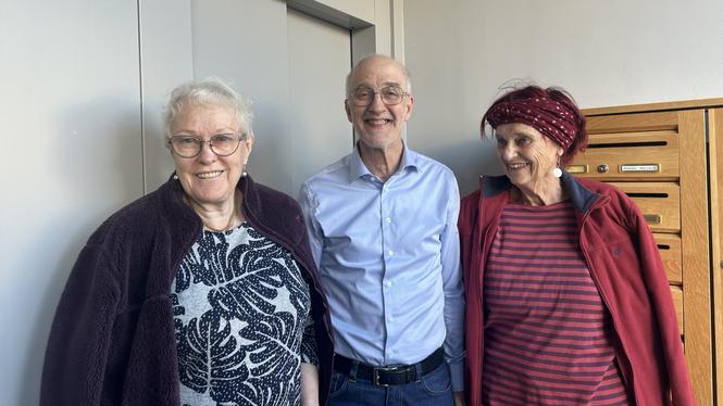 Lena Jansson, Conny Larsson och Ninni Westerman tror starkt på solenergi – och tillägger att det ekonomiska argumentet fick hela bostadsrättsföreningen att enas.