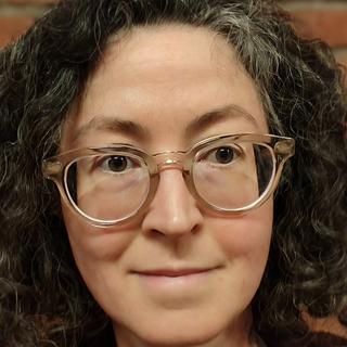 Isabelle Letellier är en av 17 klimatförsvarare som står åtalade för skadegörelse efter en uppmärksammad aktion på Bromma flygplats i september 2023.