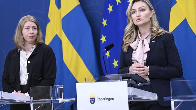 Sjukvårdsminister Elisabet Lann och energi- och näringsminister Ebba Busch (KD) presenterar mer pengar till vården.