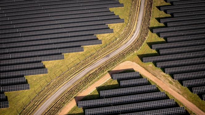 340 hektar solcellspanaler i södra Danmark.