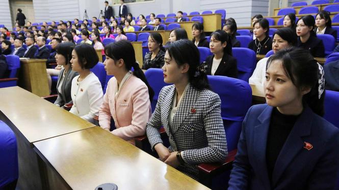 I fredags hölls en invigningsceremoni för Pyongyang international tourist souvenir and health products exhibition på Sci-Tech Complex i ­Pyongyang, Nordkorea.