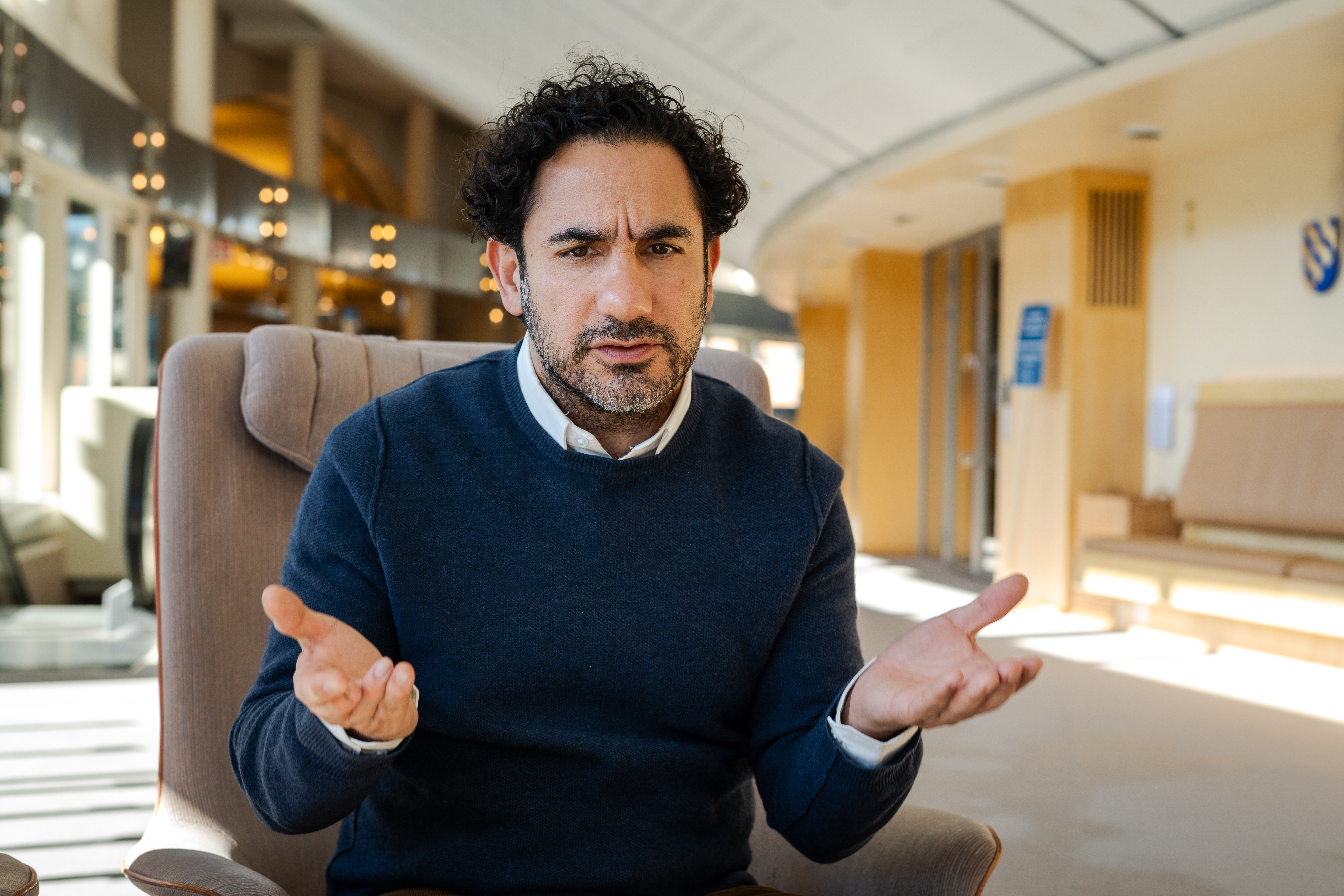 Ardalan Shekarabi är Socialdemokraternas arbetsmarknadspolitiska talesperson sedan hösten 2024 då han bytte plats med Teresa Carvlaho som tog hans förra roll som rättspolitisk talesperson.