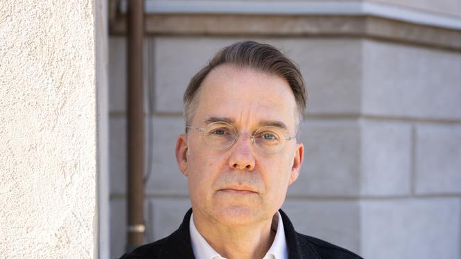 Mårten Arndtzén jobbade på Sveriges Radio i 30 år. Nu går han till högersatsningen 100 procent.