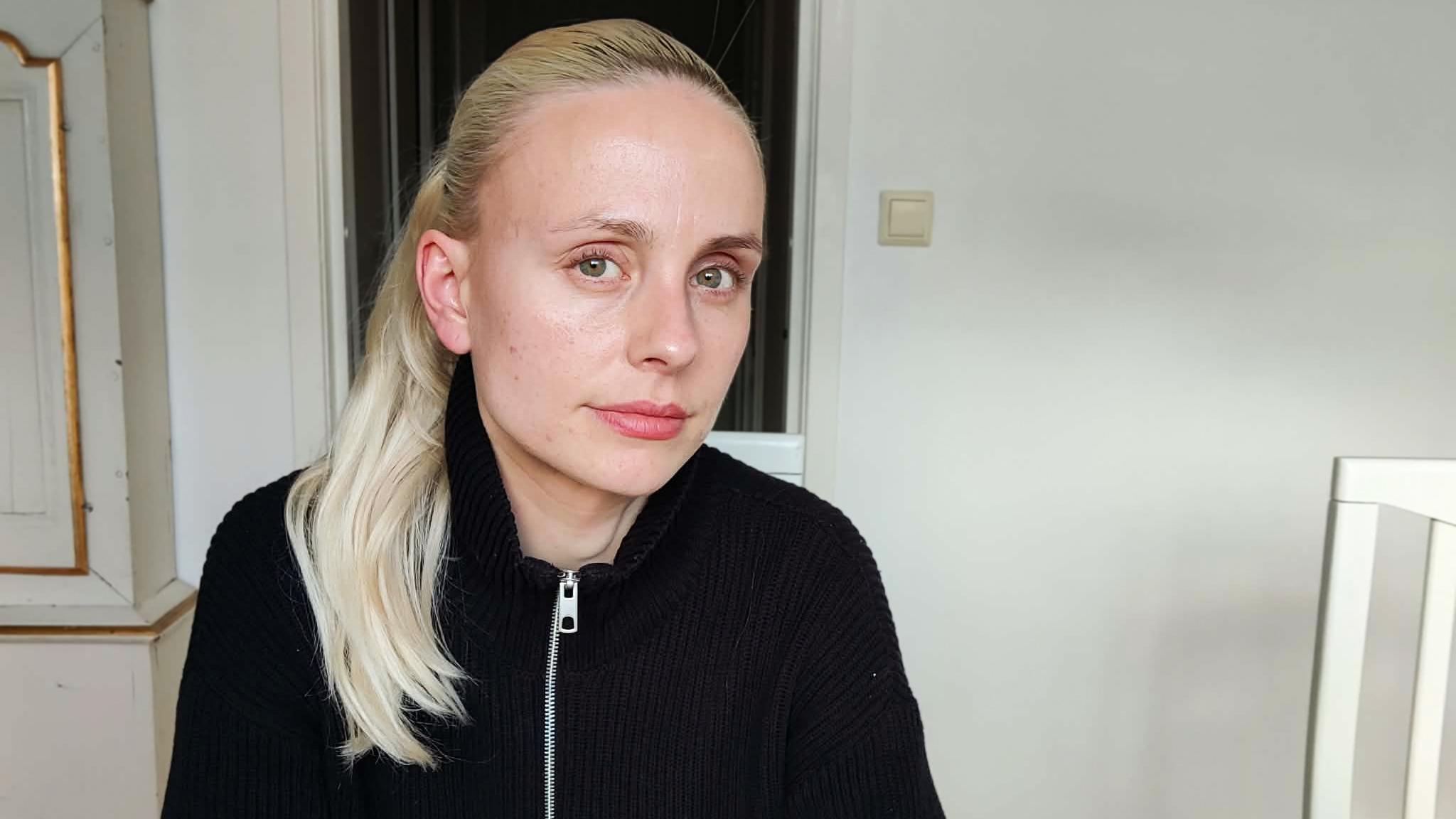 Elin Gellerfelt Wahlqvist fick först ett lugnande besked från tingsrätten. Men nu har hovrätten rivit upp domen. Om en vecka ska dottern till Frankrike.