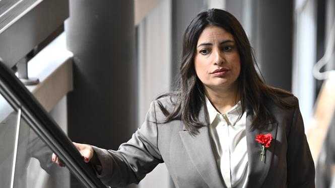 Partiledare Nooshi Dadgostar (V) under Vänsterpartiets kongress i Örebro.